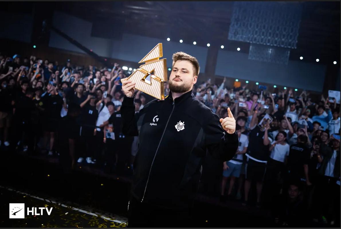 Perfecto(RUS) 以教练的账号进行比赛，作为 Virtus.pro 在 IEM 成都输给了 Vitality