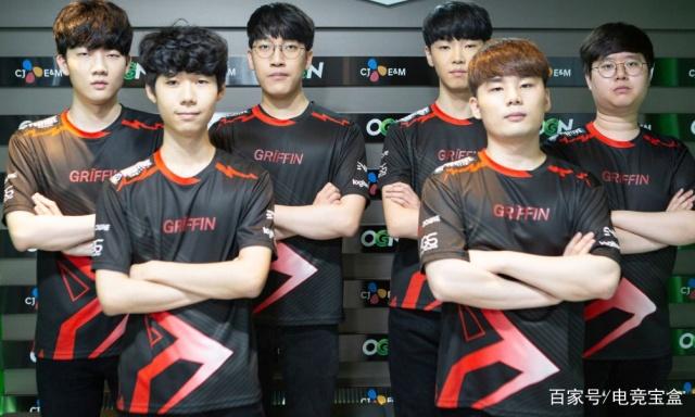 The MongolZ 和 Vitality 轻松赢得 IEM 科隆 2025 的首场比赛